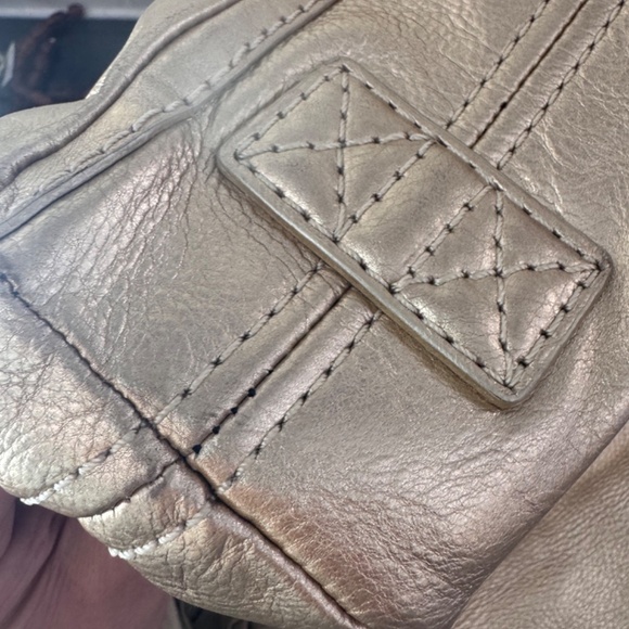Vintage Michael Kors Leather Metallic Gold Bag Boho shoulder tote  purse - Picture 17 of 17